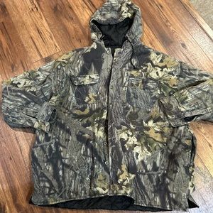 Duxbak vintage, men’s XL, hooded camo jacket